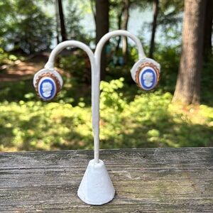 Vintage Amco 14 kgf Cameo Earrings